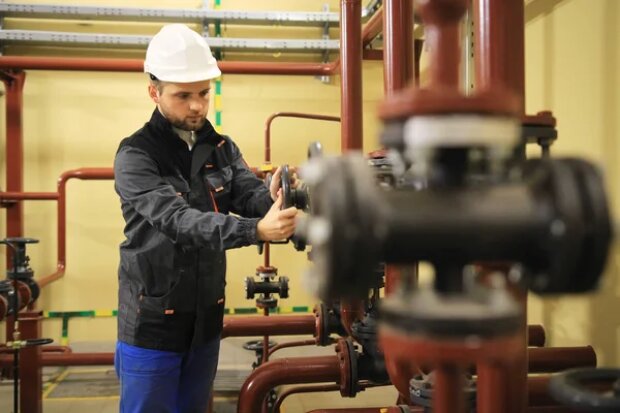 Водоканал слил полмиллиона на смартфоны, а теперь на ремонт не хватает