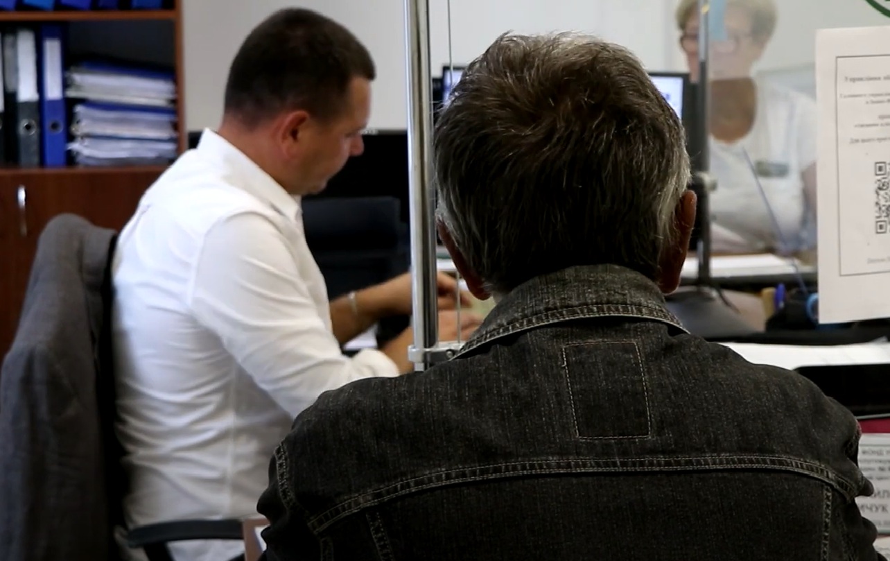 Робота для пенсіонерів у Запоріжжі: де дають можливість заробляти до 25 000