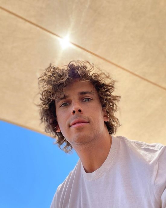 Максим Галкин показал архивное фото с сыном в Израиле и как они проводили там время 8 лет назад